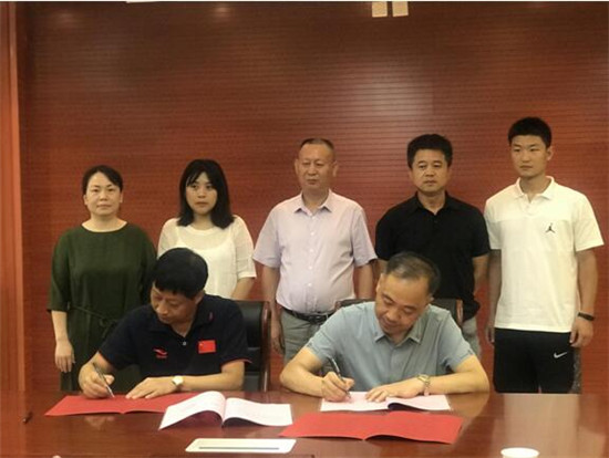 余華平調(diào)研市古鎮(zhèn)投資公司2020年上半年經(jīng)濟(jì)運行情況