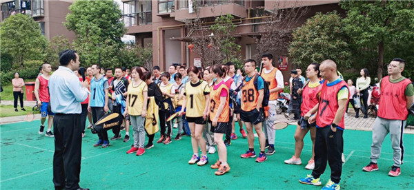 濃情中秋，歡度國慶——市古鎮(zhèn)投資公司舉辦古鎮(zhèn)天御羽毛球賽