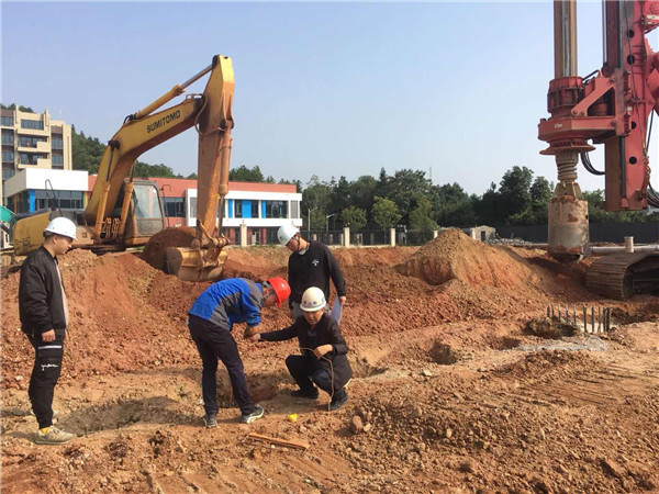 昌南湖北湖西側(cè)要建一個立體停車場，已經(jīng)開工！